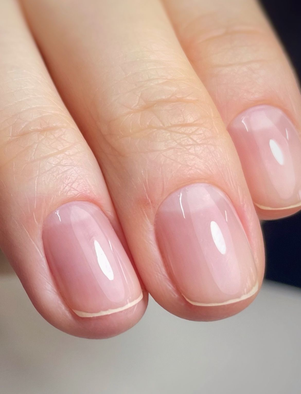 BEAUTÉ DES MAINS